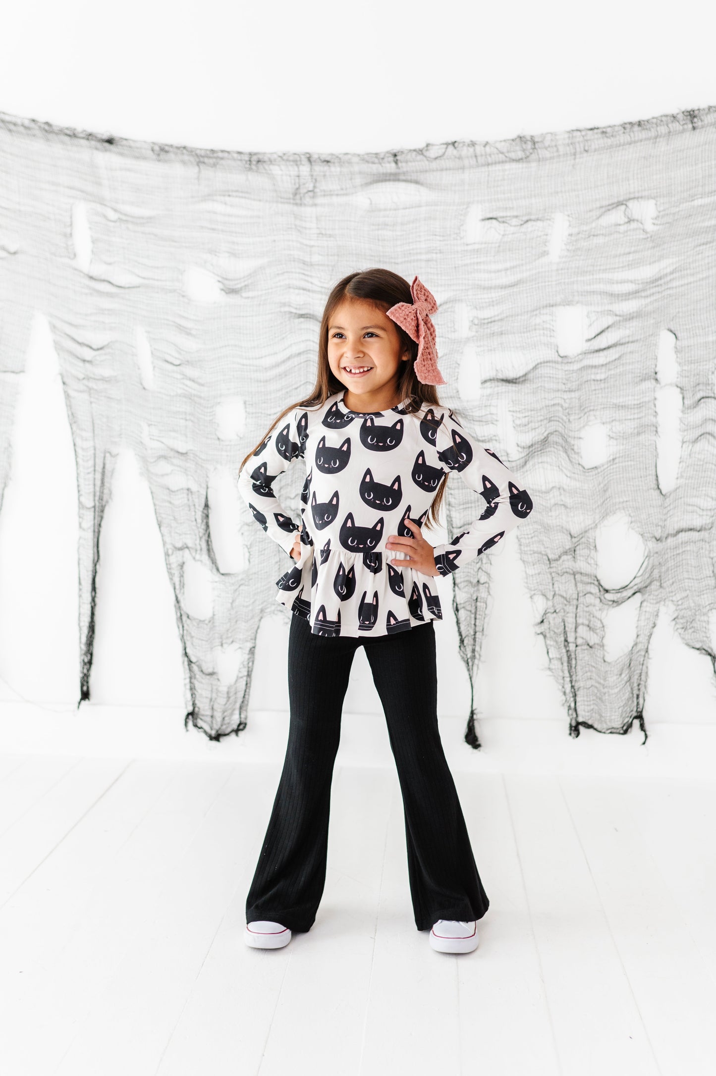 Black Cat | PEPLUM