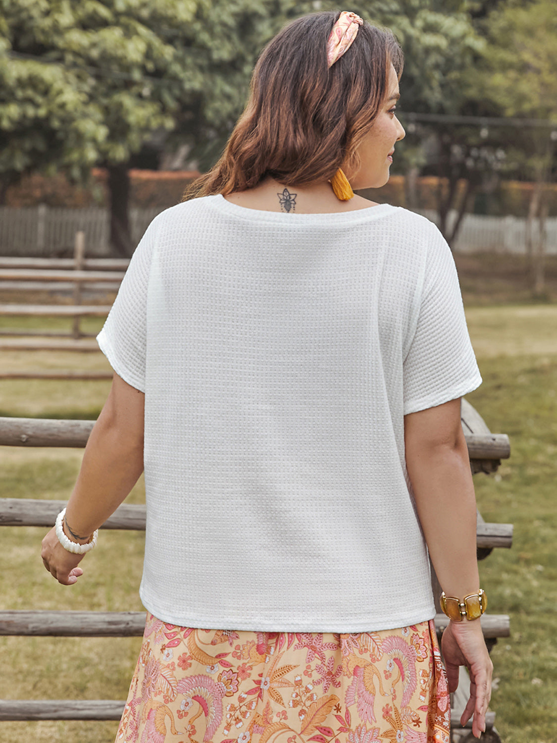 Plus Size Lace Detail Short Sleeve Top