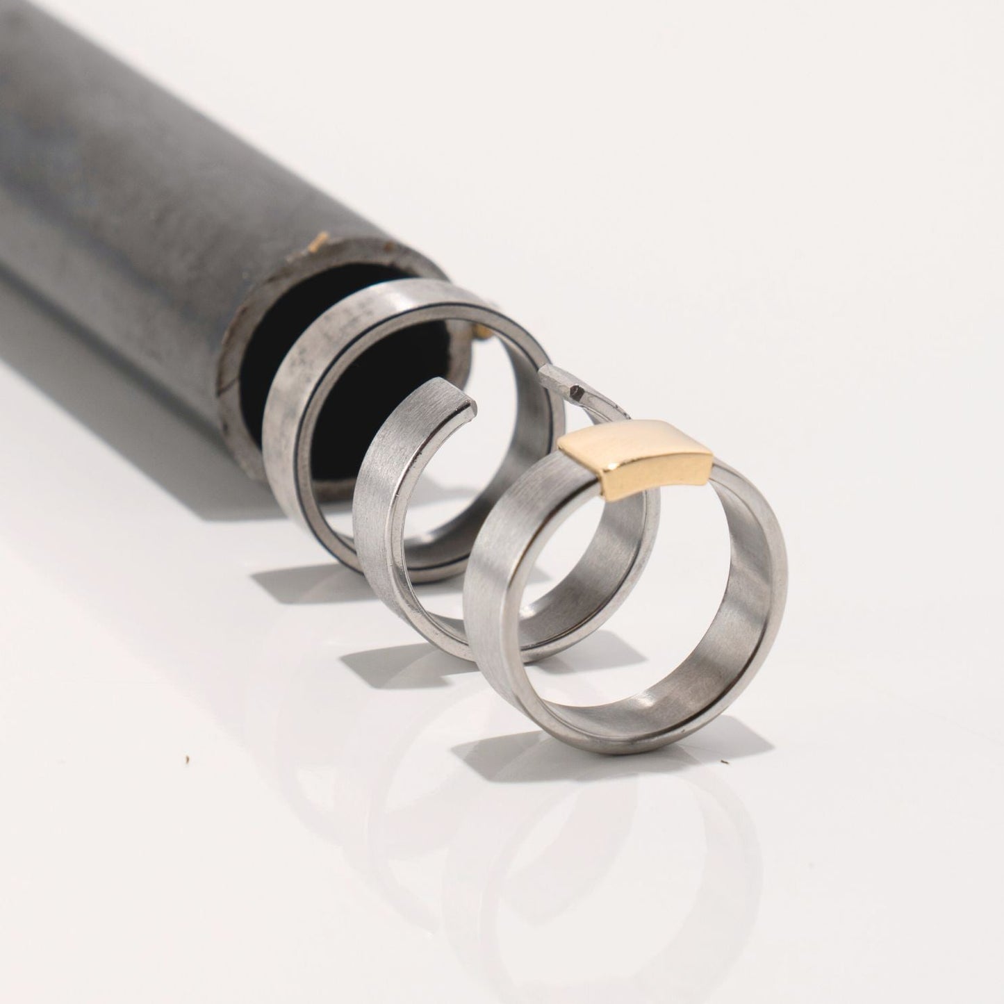 Classic 7mm 14kt Yellow Gold Barrel Band
