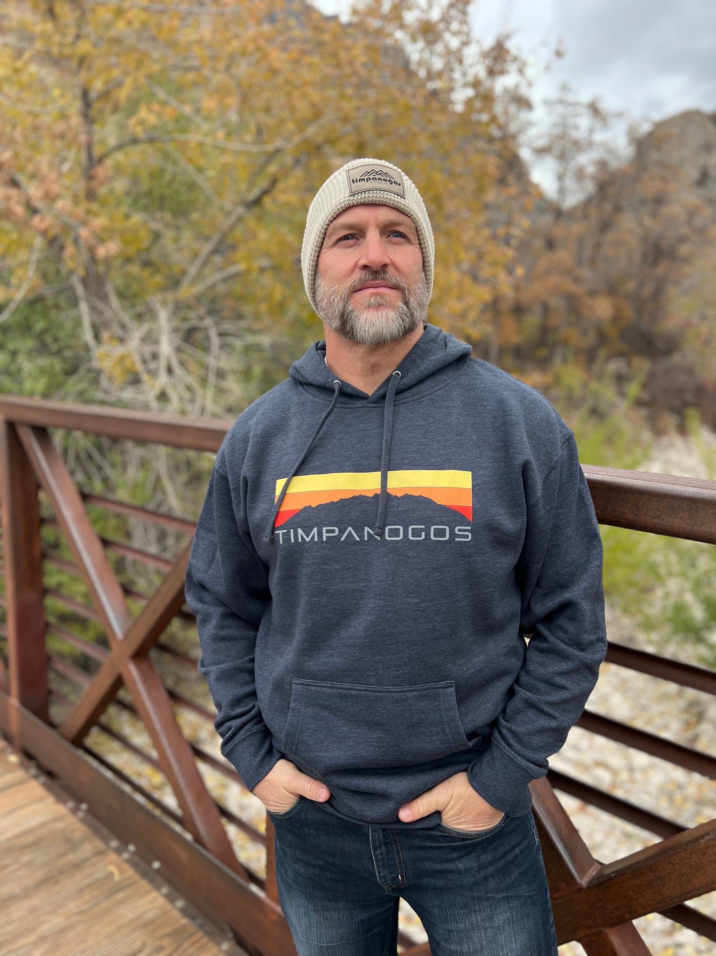 Retro Mountain Classic (warm) - Mountain Blend Hoodie