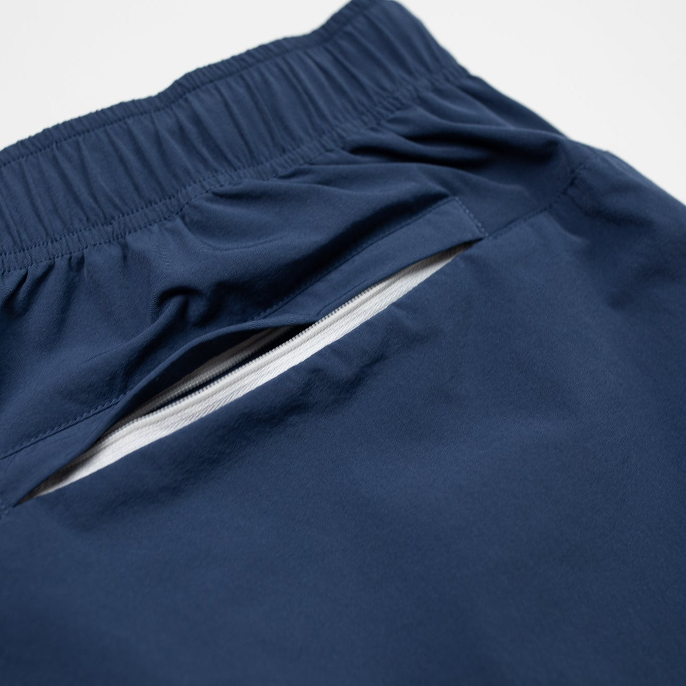 Men's Hybrid Tech 5" Short (Deep Blue)