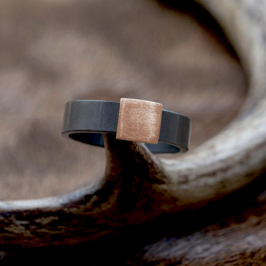 Gunmetal 7mm 14kt Rose Gold Barrel Band