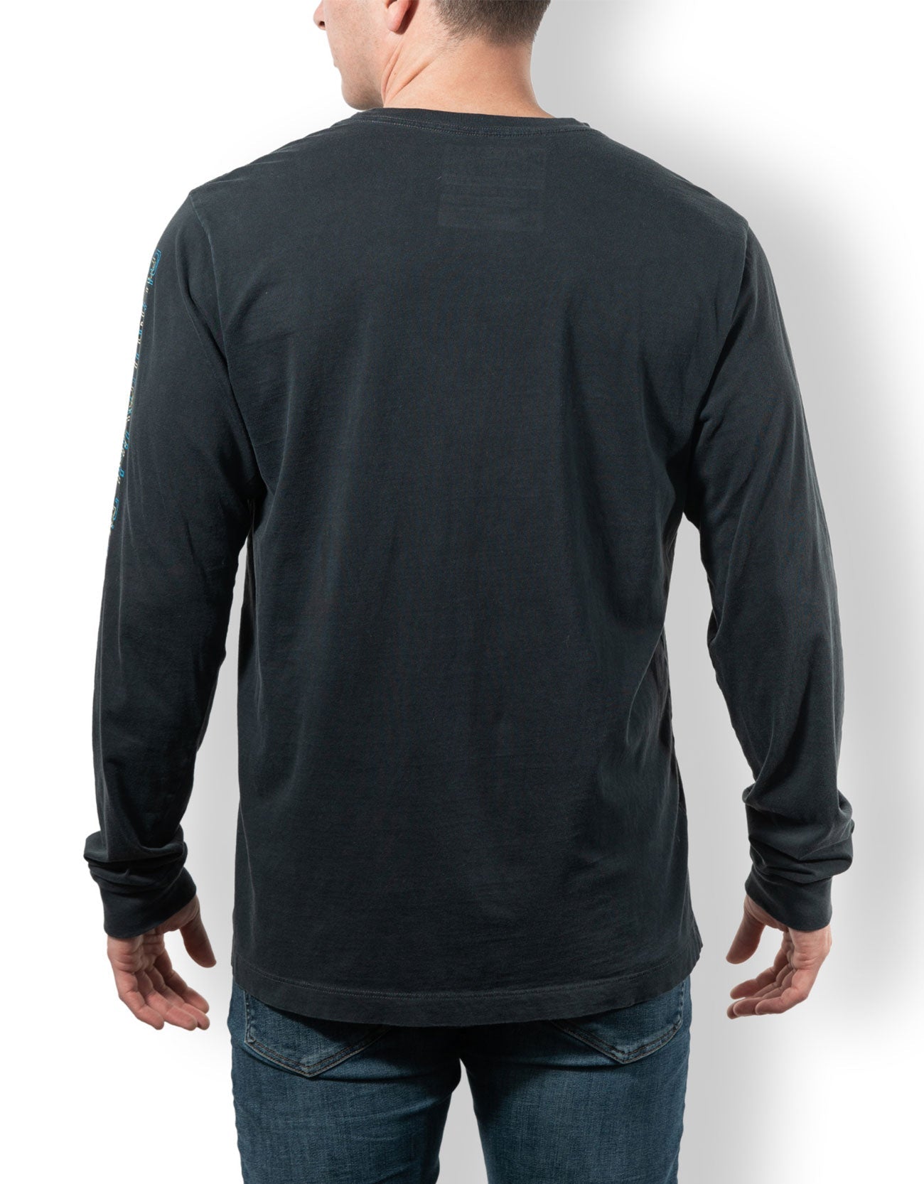 DESIGN CO. LONG SLEEVE TEE