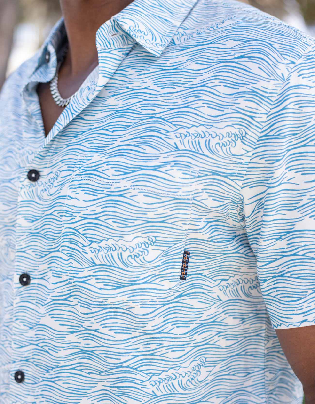 ROLL TIDES - LIGHT BLUE 7-SEAS™ BUTTON UP