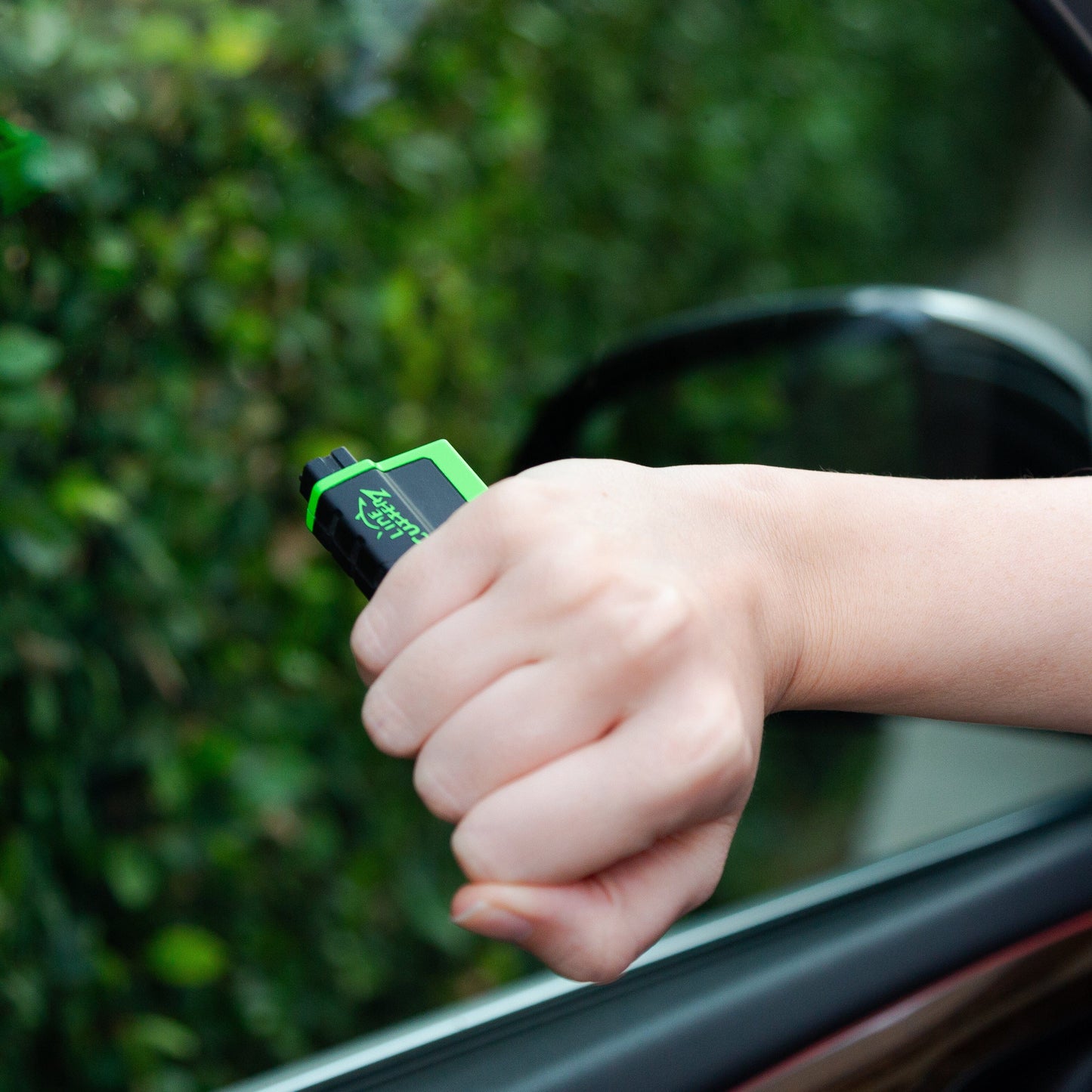 Line Cutterz VET - The Vehicle Escape Tool