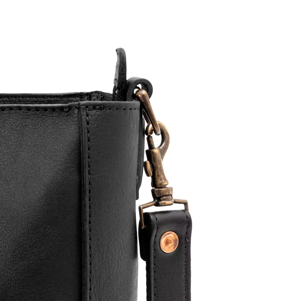 Ellington Leather Market Tote