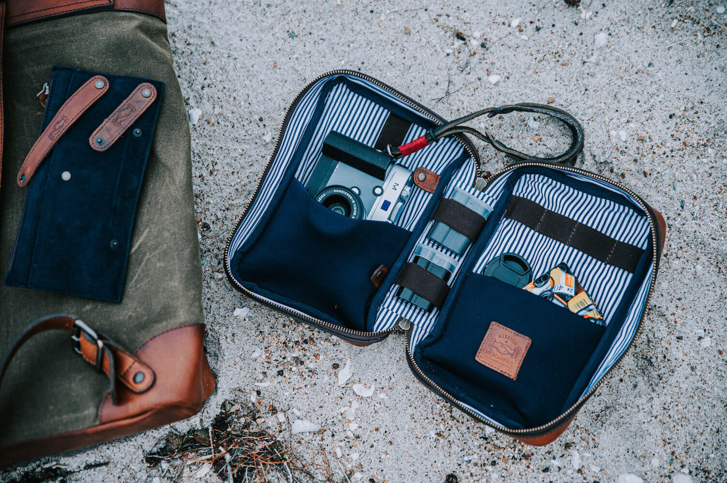 Heritage Leather Doc Electronics Organizer