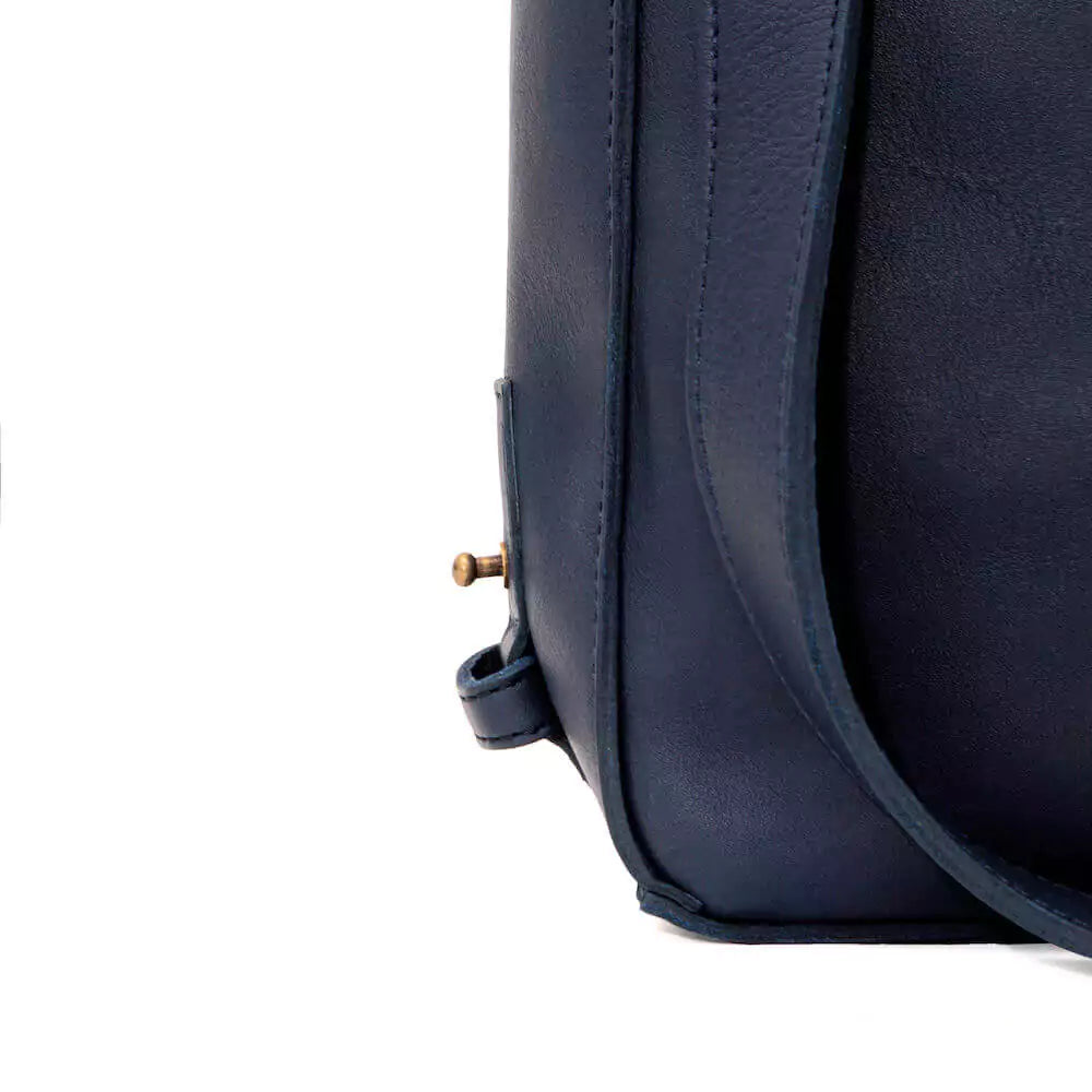 Ellington Leather Hobo