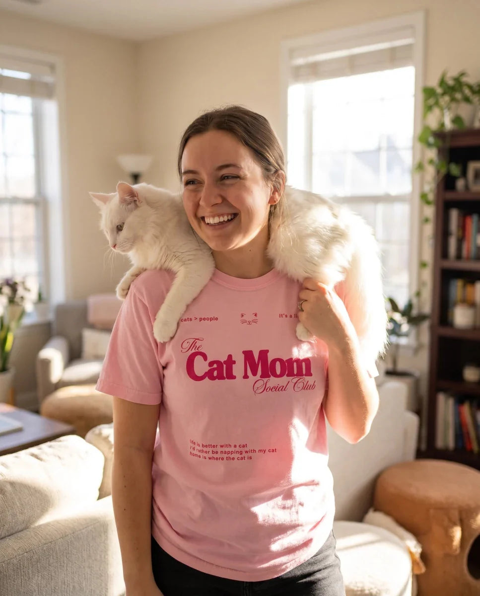 'Cat Mom Social Club' T-Shirt