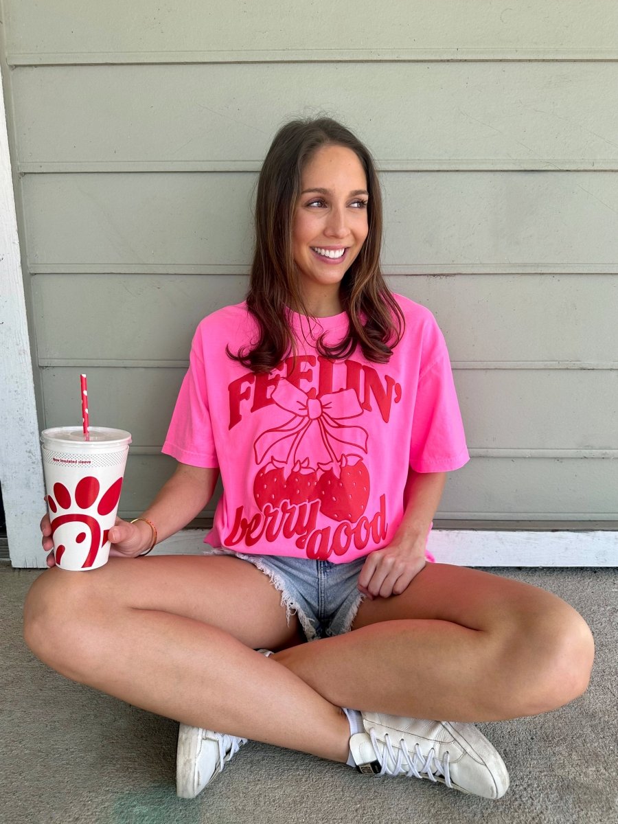 PUFF 'Berries & Bows' T-Shirt