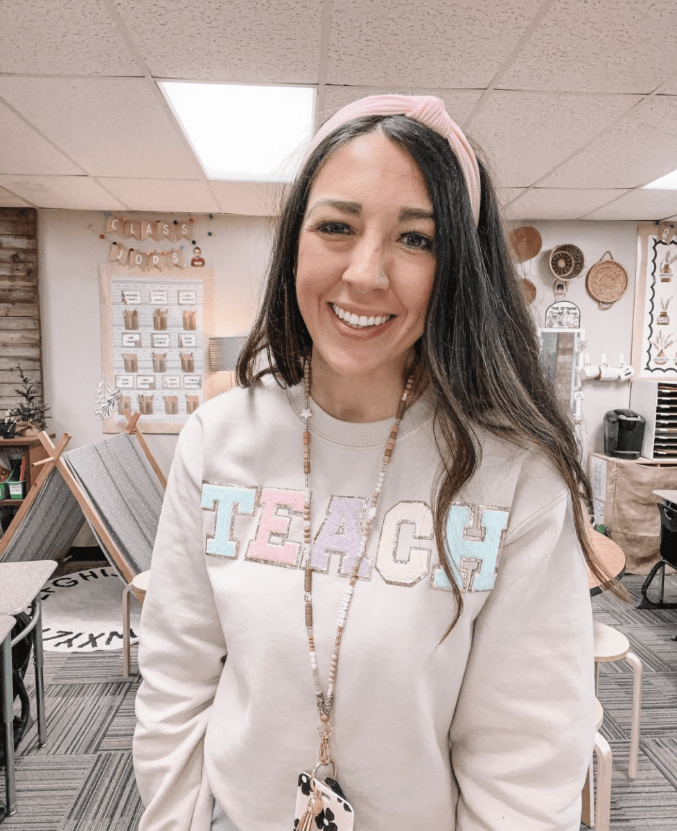 Teach Letter Patch Crewneck Sweatshirt